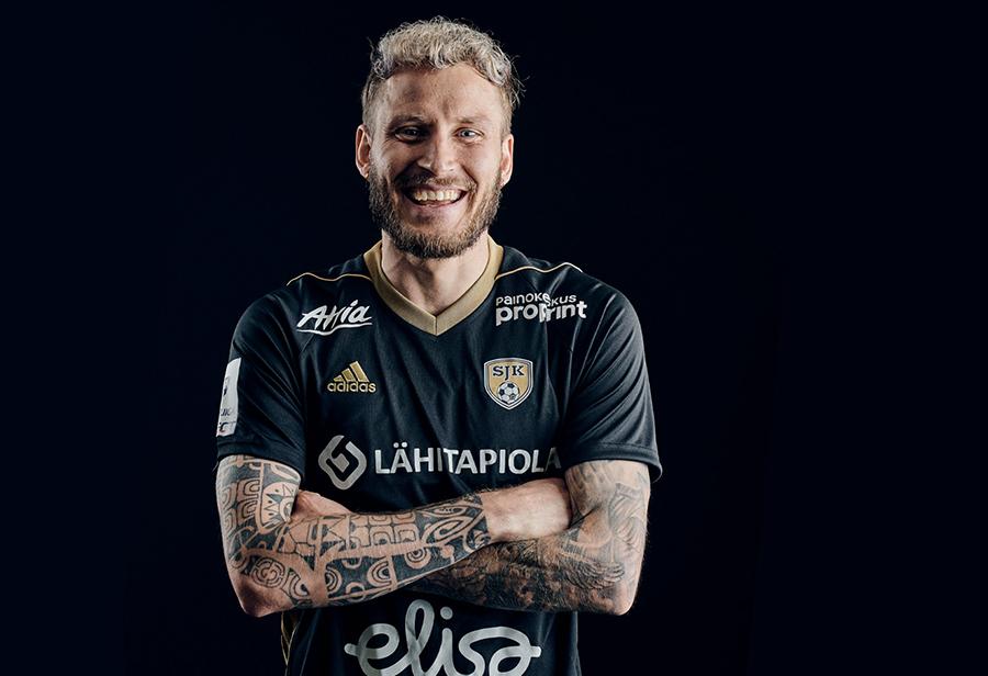 Niko Markkula tuntee jalkapalloammattilaisuuden hyvät ja huonot puolet